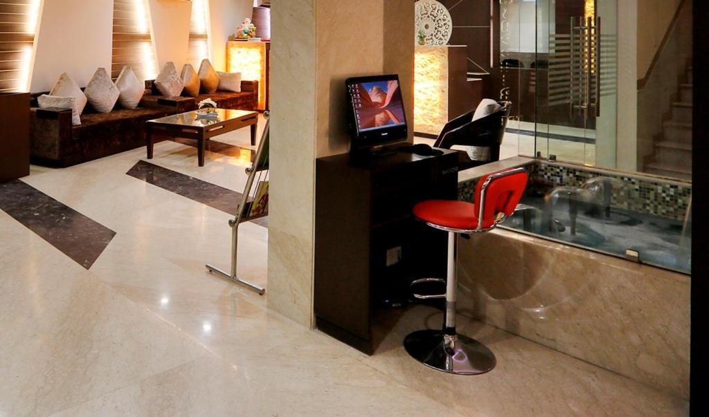 Airport La Sapphire Hotel & Restaurant New Delhi Luaran gambar