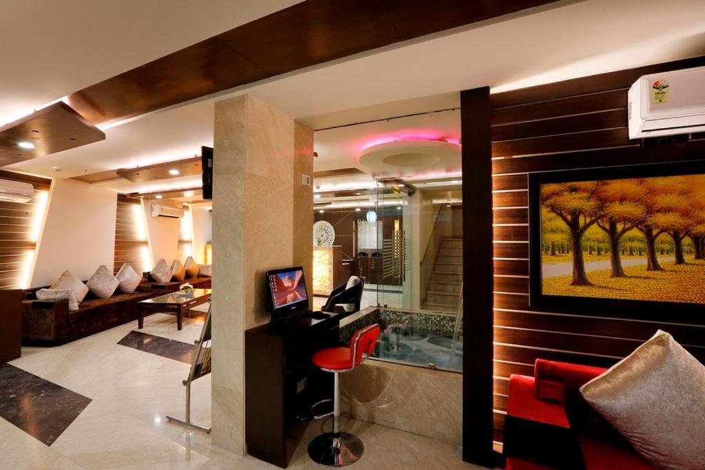 Airport La Sapphire Hotel & Restaurant New Delhi Luaran gambar