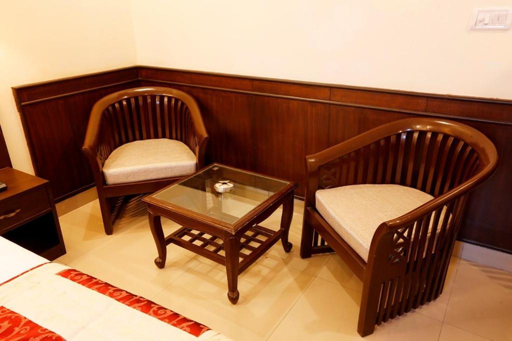 Airport La Sapphire Hotel & Restaurant New Delhi Luaran gambar