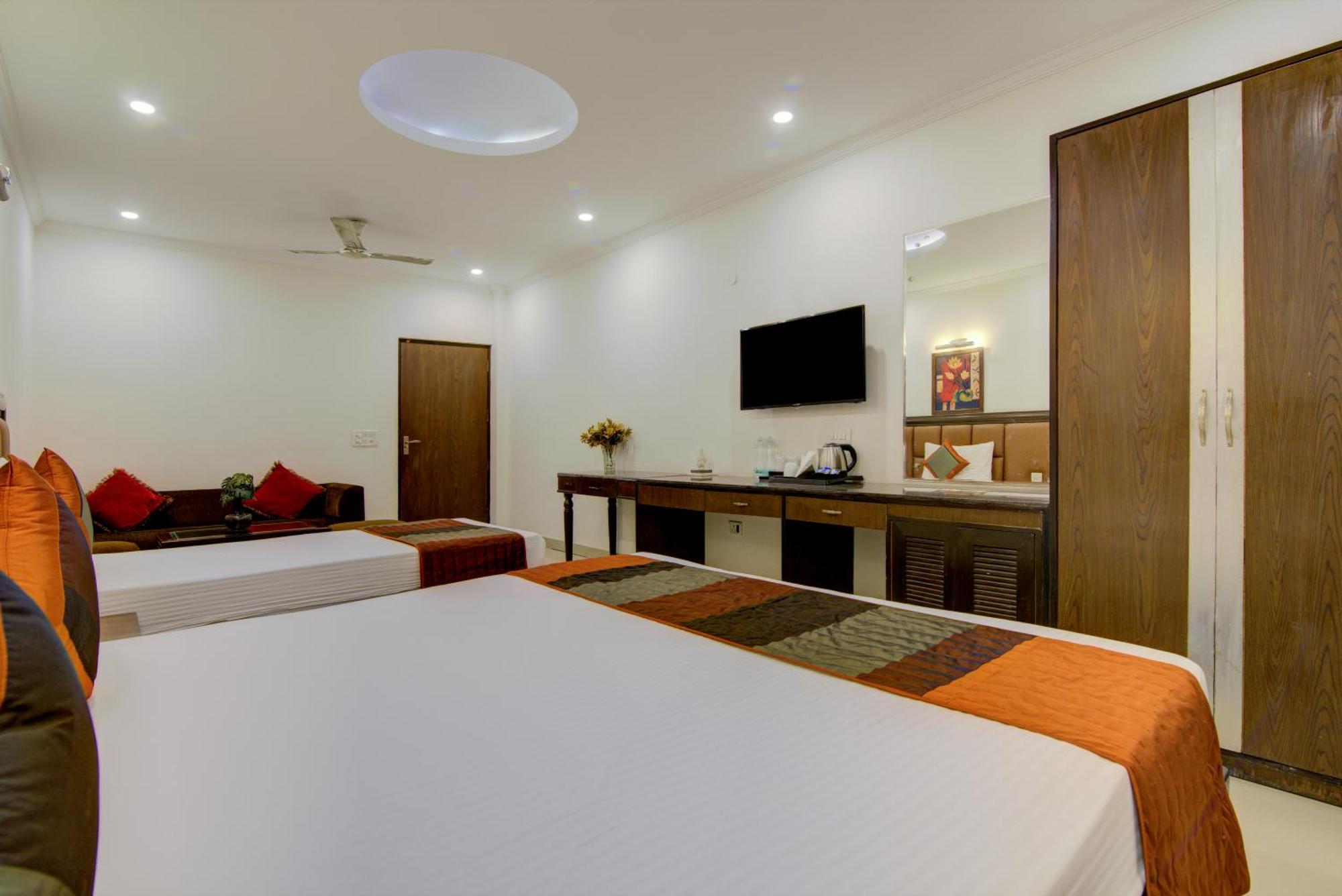 Airport La Sapphire Hotel & Restaurant New Delhi Luaran gambar